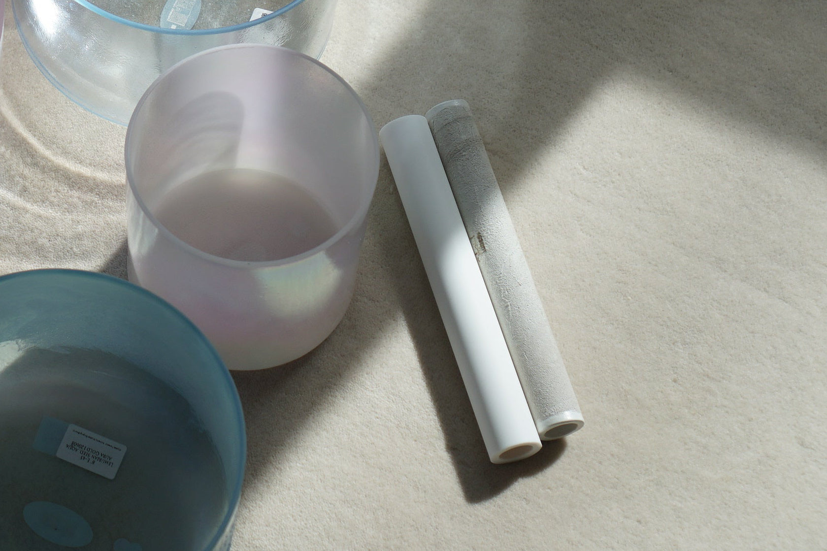 pair_of_crystal_tones_mallets_silicone_suede_crystal_bowls